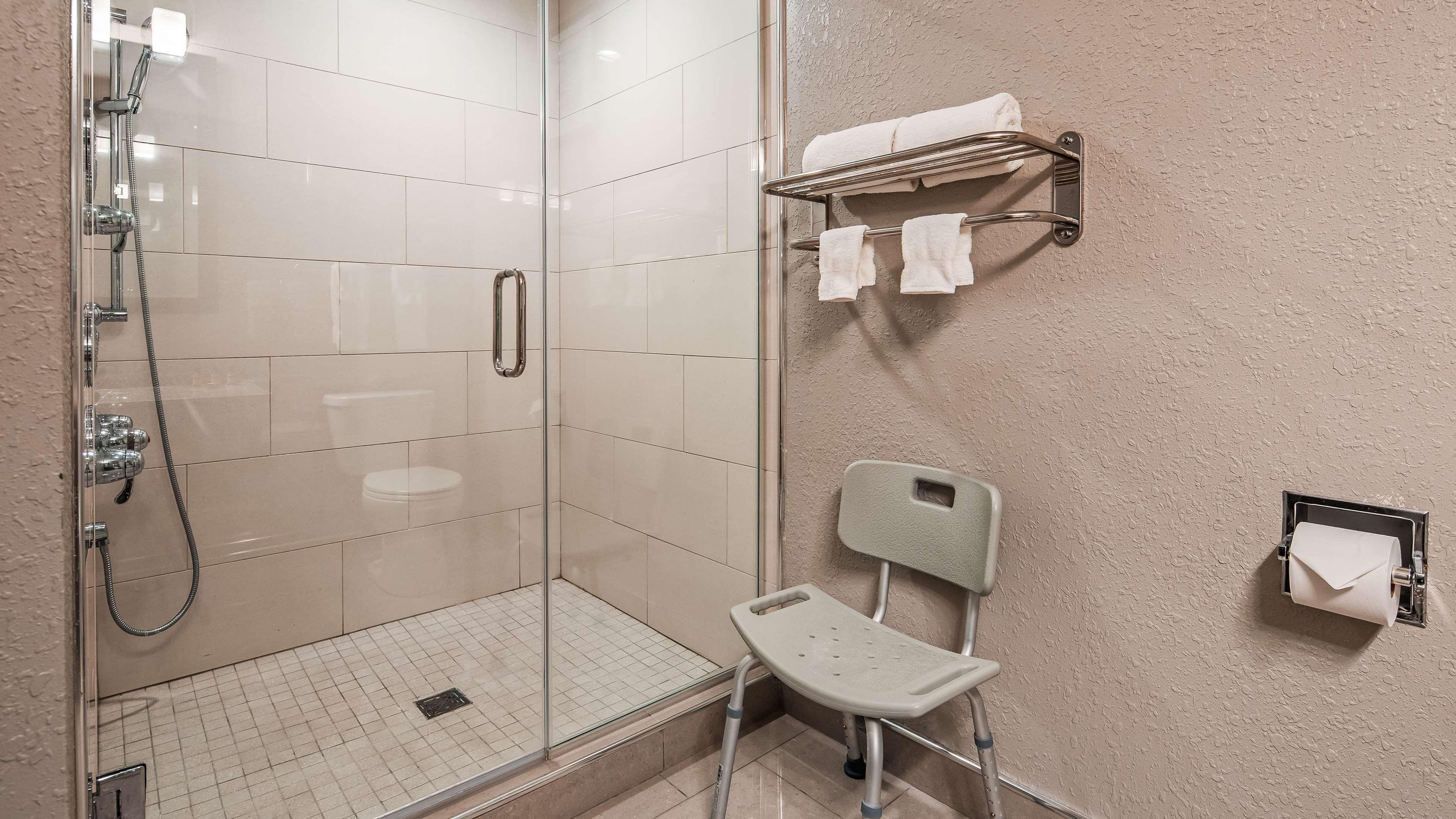 Best Western Plus North Joliet Exterior photo