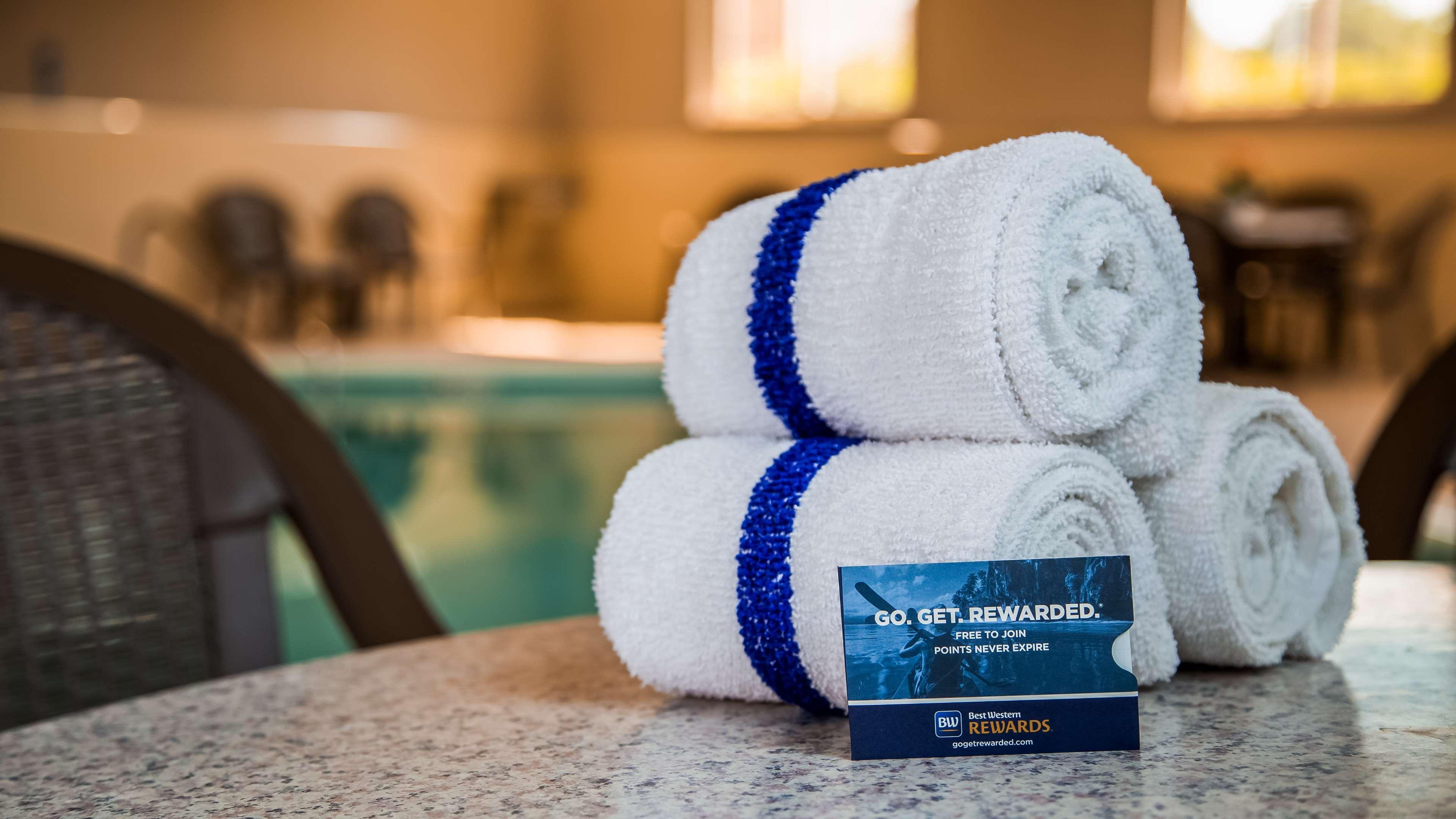 Best Western Plus North Joliet Exterior photo