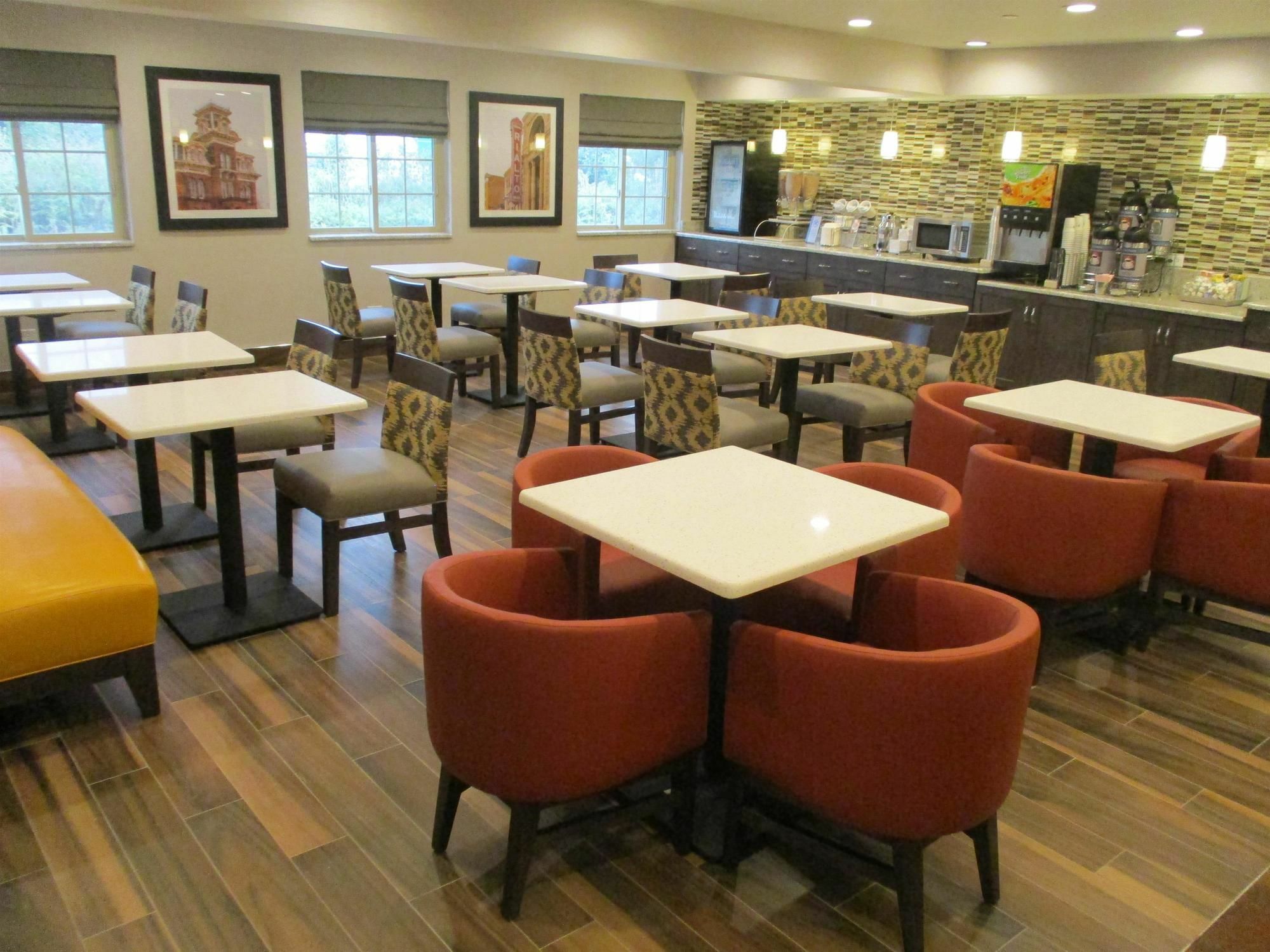 Best Western Plus North Joliet Exterior photo