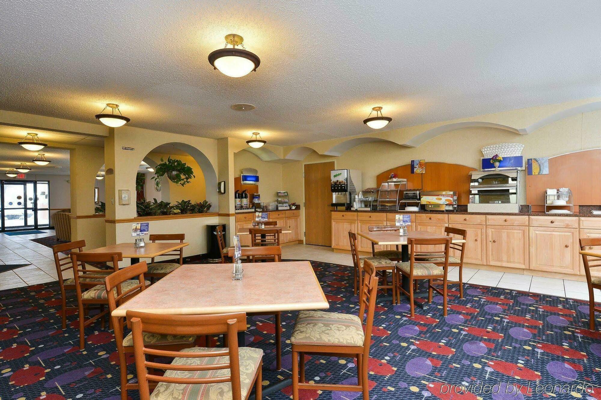 Best Western Plus North Joliet Exterior photo
